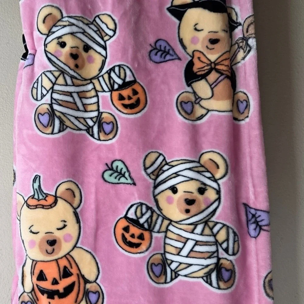 Betsey Johnson Plush Throw Unisex 50x70 Pink New Halloween Mummy Pumpkin Bear